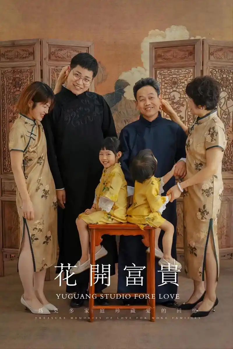 一定要带着父母拍全家福  不要留有遗憾.照片是留住幸福和温暖 - 抖音