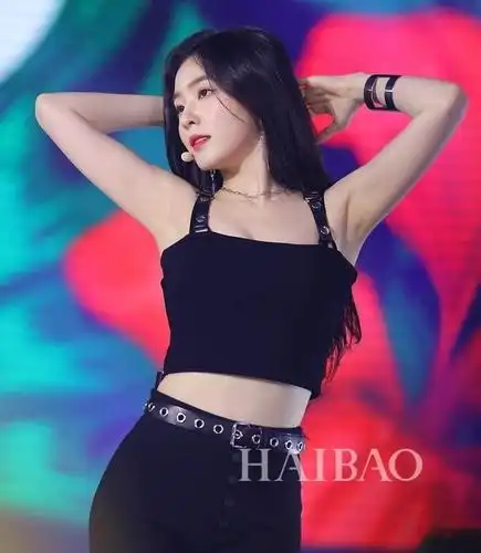 30岁裴珠泫甜美活泼身材火辣性感十足的韩国女神