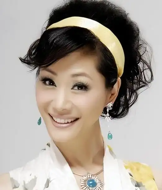 女歌手于文华:再婚嫁未婚小伙