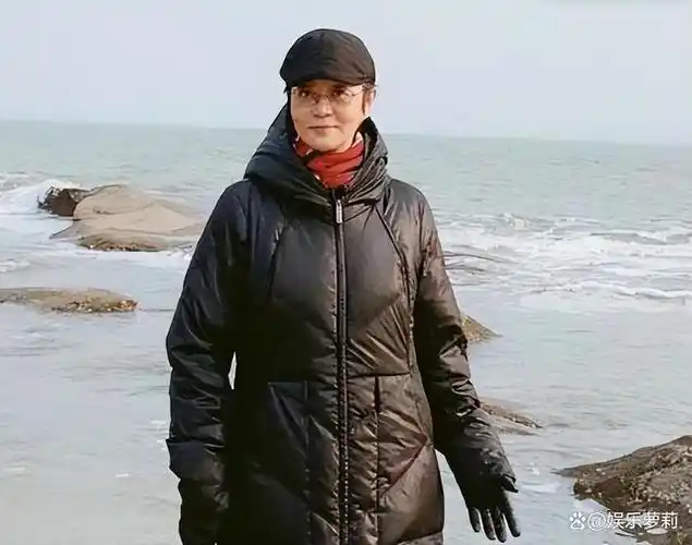 杨蕾:当之无愧的小品女王,春晚首位女小品演员,现在过得怎样?