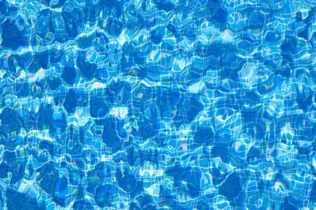 清除的瓷砖蓝色瓷砖游泳池水波纹纹理照片