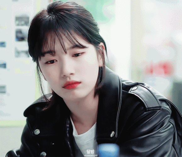 裴秀智可爱当你沉睡时gif动图_动态图_表情包下载_soogif