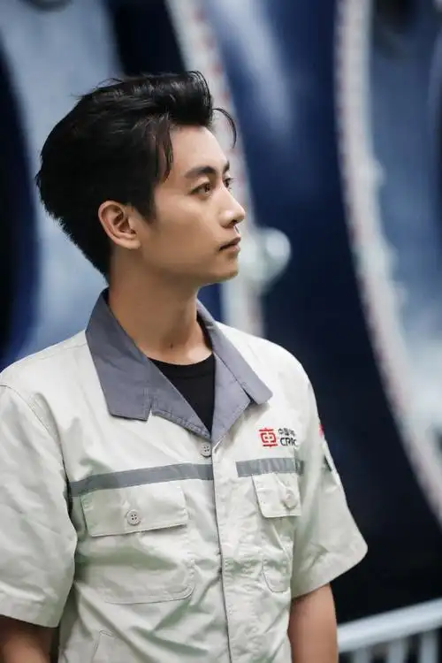 陈晓超话|#文艺志愿者时代风尚行动#赤诚热烈,昂扬奋进,10月15日10:00