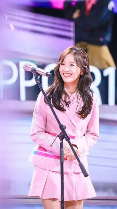 创造101颜值少女吴宣仪小姐姐手机壁纸