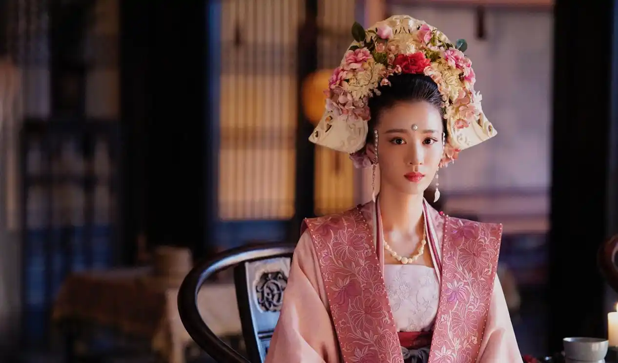 《清平乐》热播 王楚然古装扮相受关注