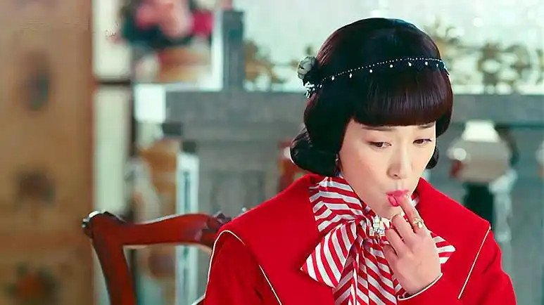 22016年《半妖倾城2》:该剧根据墨白千九的同名小说改编,讲述了清朝至