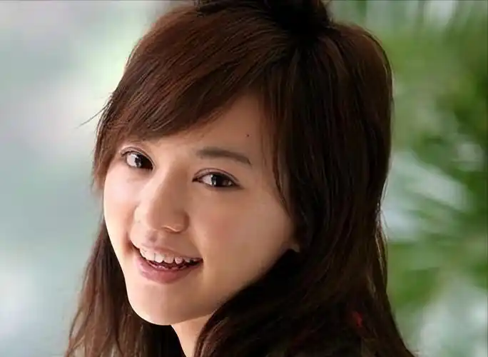 陈意涵出生于台湾一个普通家庭中,从小长相漂亮的她就十分惹人喜爱,你