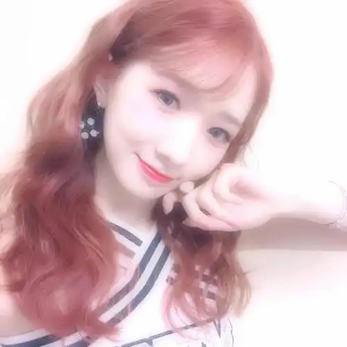 爱豆头像 ≮孟美岐