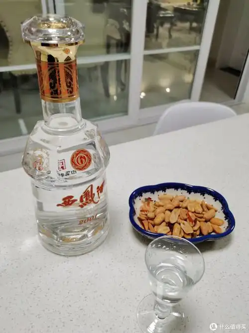 年货节囤白酒,这5款酒性价比可高了,自己喝舒服,送礼待客有面