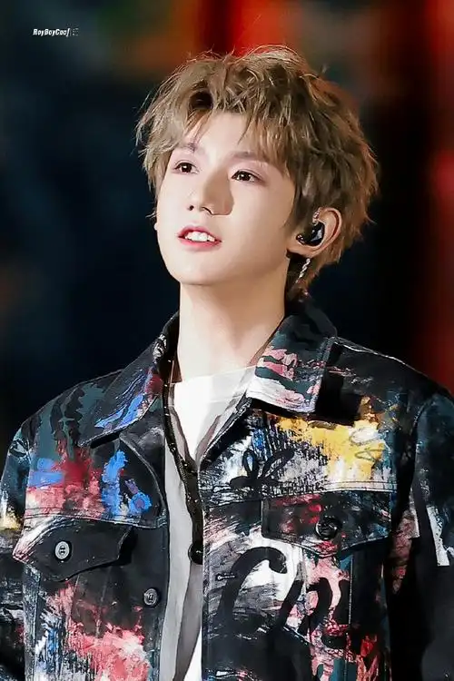 520要和@tfboys-王源一起过  喝一杯淡巧克力牛奶再睡叭9505