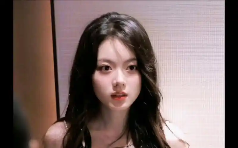 萌萌的 赵今麦 最新街拍美图