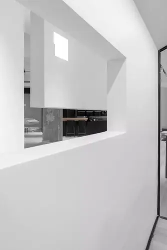 黑白极简空间,感受洁净设计的质感与魅力!-新湖南