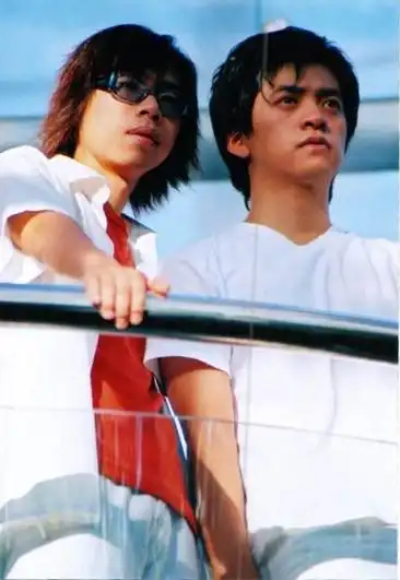 p>水木年华,中国内地人文民谣歌唱组合,名字取自于" a target="