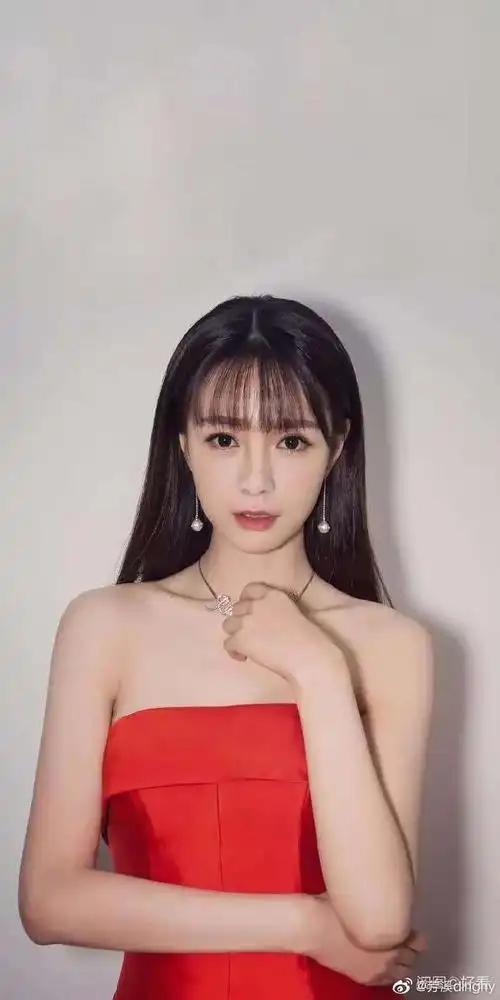 女命,一九八一年生人,研究生学历,毕业后全家都希