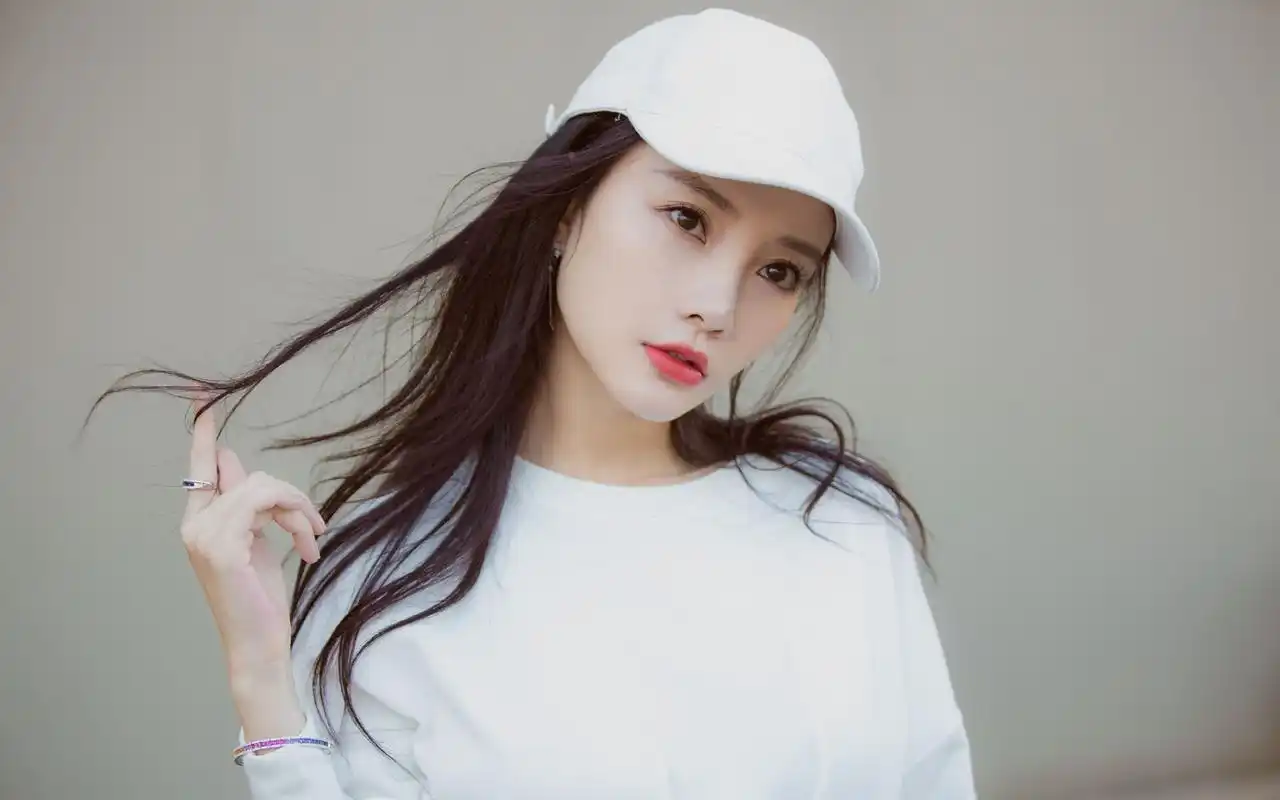 李小璐休闲写真高清电脑桌面壁纸