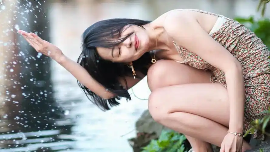 短发性感美女诱惑吊带写真,高清壁纸图片,大陆美女-回车桌面