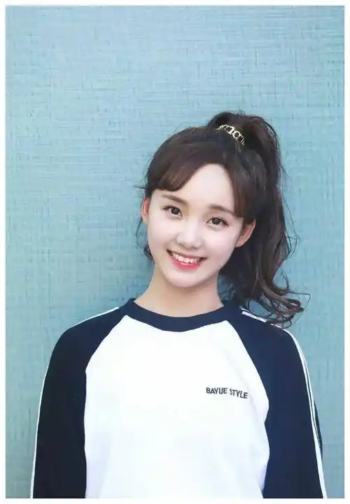 00后女星美图30位性感魅力尽显一睹为快