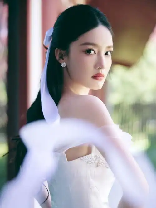 恶意p图李沁黑白剧照方发声明道歉了!