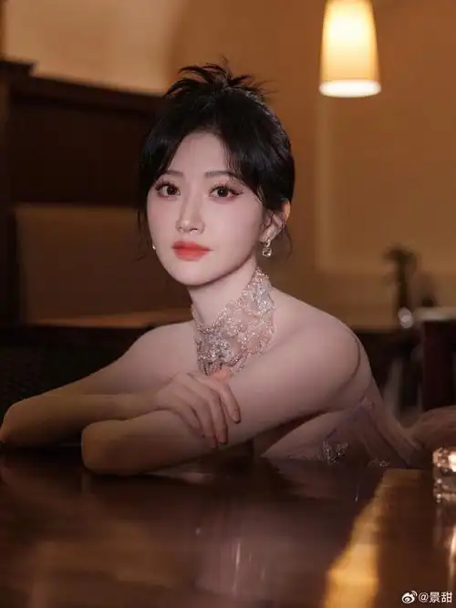 景甜淡粉闪钻纱裙##景甜纱裙公主##景甜香槟色闪片公主裙