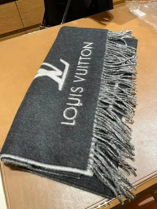 日本代購  #秒变时髦的必买清单  #lv羊绒围巾  #羊绒围巾  #lv围巾