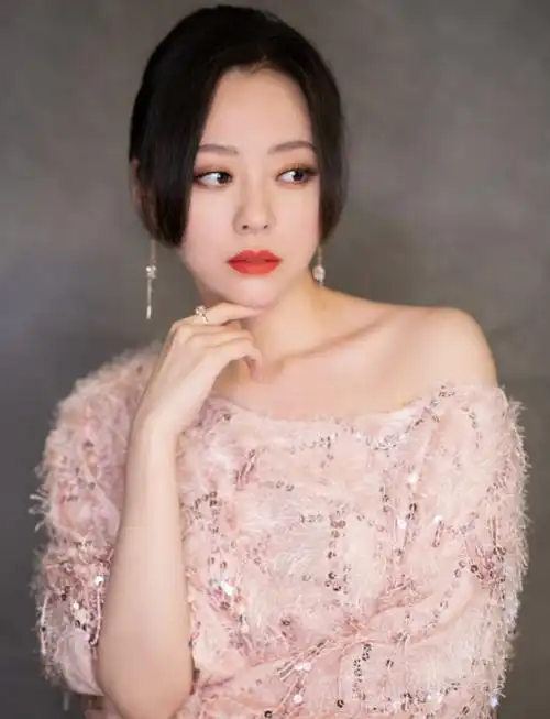 张靓颖:被自己15年的一厢情愿上了一课