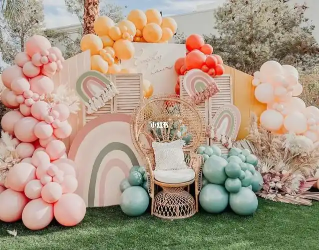 春天别墅户外草坪生日派对布置