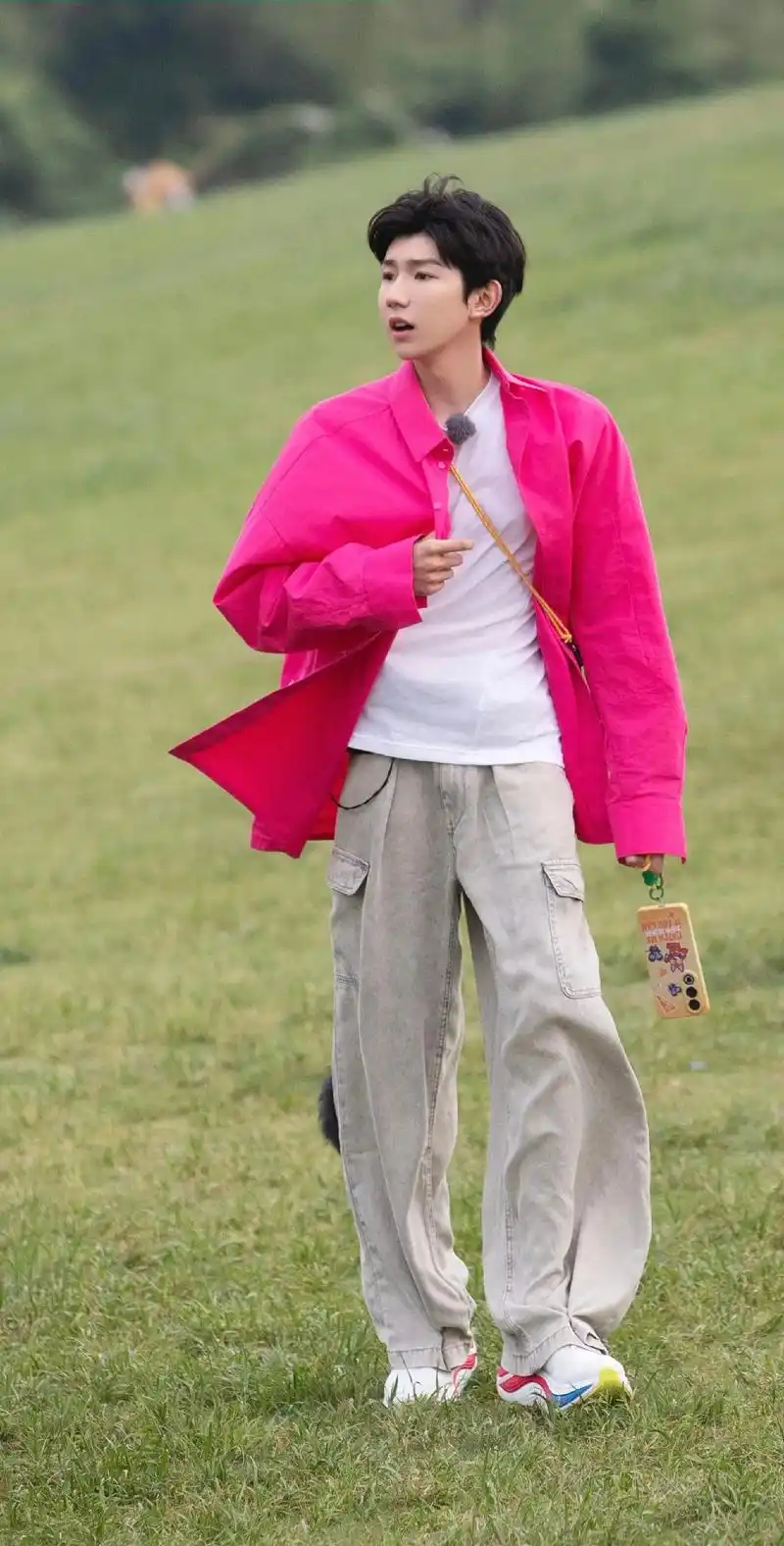 想抓住你的心🥺抱住你的身体#王源 #城市捉迷藏 #少年感 - 抖音