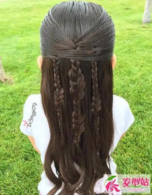 儿童编发大全20例 小女孩舞蹈表演编发图片