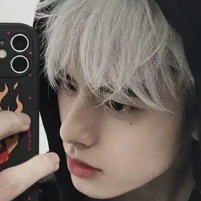 最火爆的网图男生帅气图片优质男生精选高冷微信头像大全