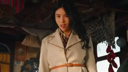 快手枪手快枪手:两个美女争得死去活来的,结局却被小伙占了便宜