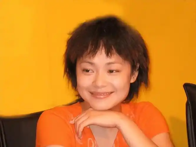 谢园妻子邱悦:婚后无儿无女,丈夫去世2年多,她的选择令人泪目_发展