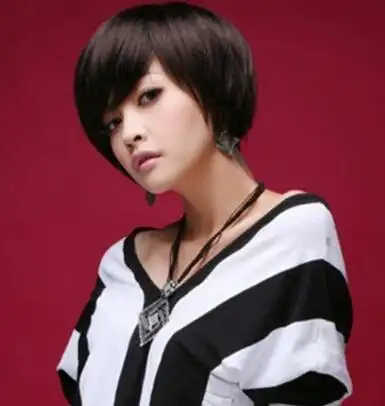 女生有鬓角的发型造型图片