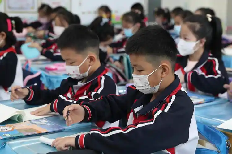 哈尔滨市部分地区学校有序恢复线下教学6