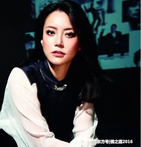 其实就算是不嫁豪门,霍汶希也为自己和女儿挣得了一个豪门,虽然是未婚