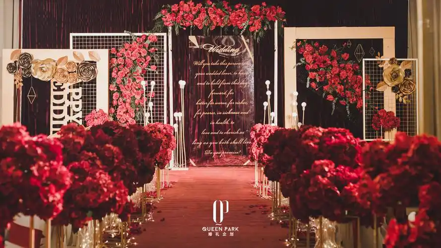 小众红金色婚礼赏析