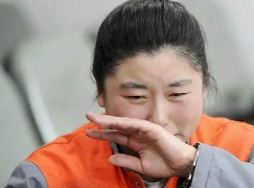 卡片招嫖案宣判 女老大喊冤称"判太重不如死了"