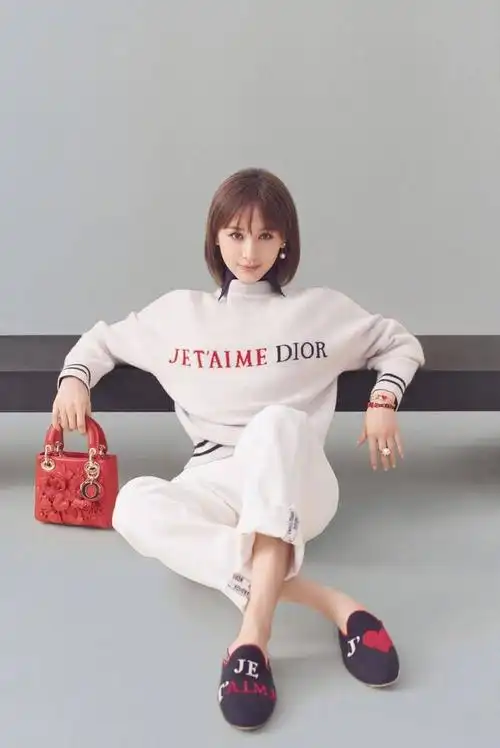 王子文有33岁?穿搭青春活泼好似小精灵,小个子女孩快来学学