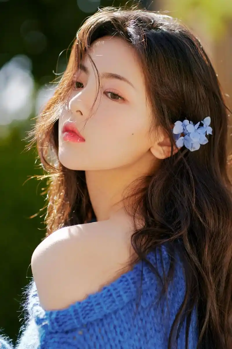 杨超越高清壁纸头像(三十)[心]