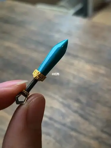 一把绿松石大宝剑