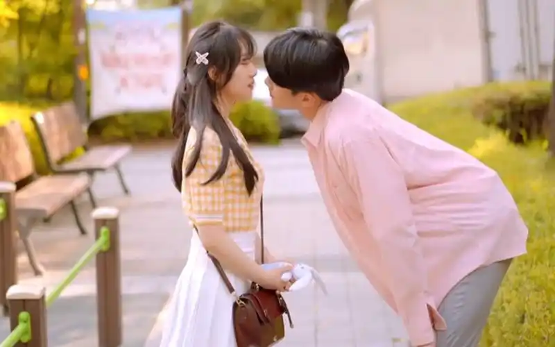 男生187cm女生155cm女朋友被认成妹妹身高差超过30cm的小情侣恋爱日常