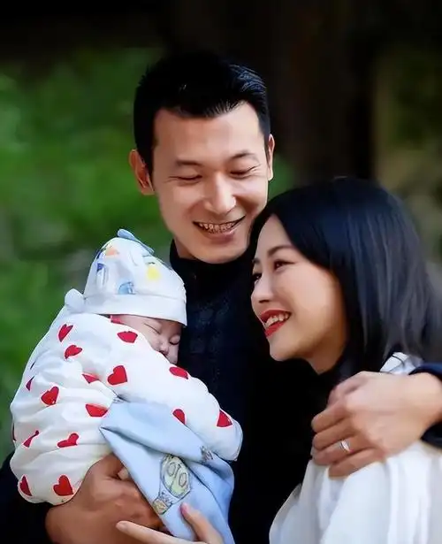 朱珠老公王昀佳家世(连续10年入选世界百美)_金纳莱网