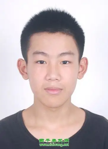 学生小平头发型图片 清爽又有学生味道