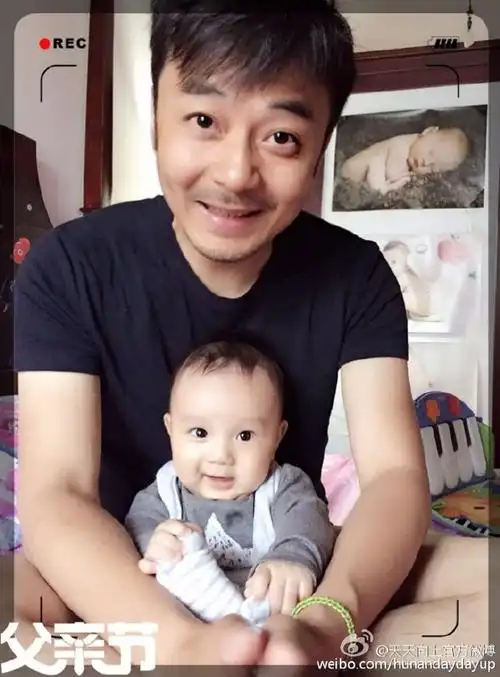 汪涵儿子首次公开露面网友直呼汪涵就是这样教育孩子的吗