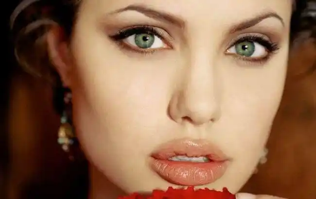 世界上最美的十双眼睛 白歆惠位居第五