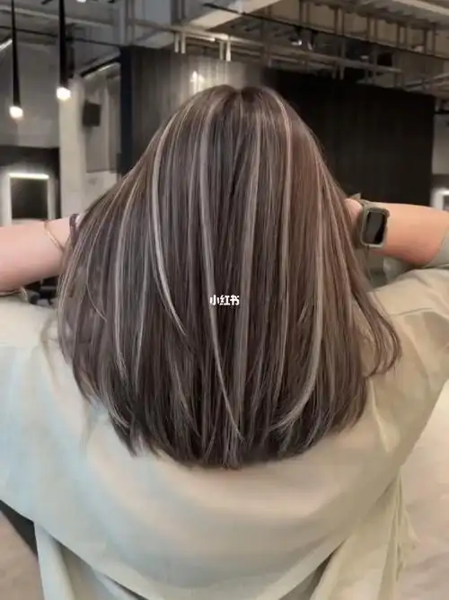 黑头发长出来不妨试试这样双色挑染757575