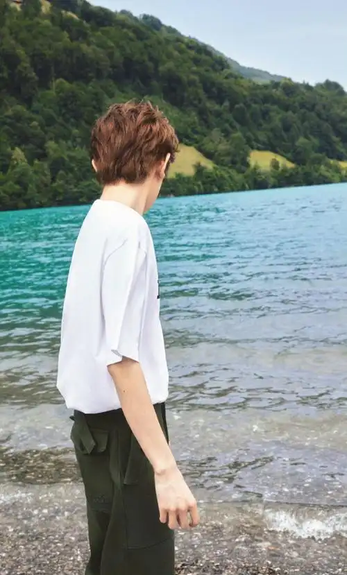 每人和王源说一声晚安