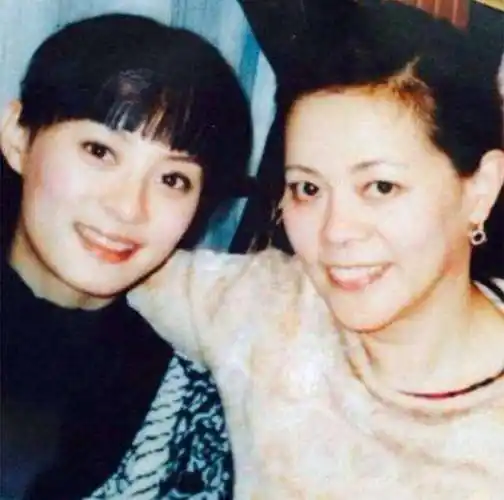 和郝蕾在一起3年的邓超,为何最后能跟"恐婚"的孙俪相濡以沫9年?