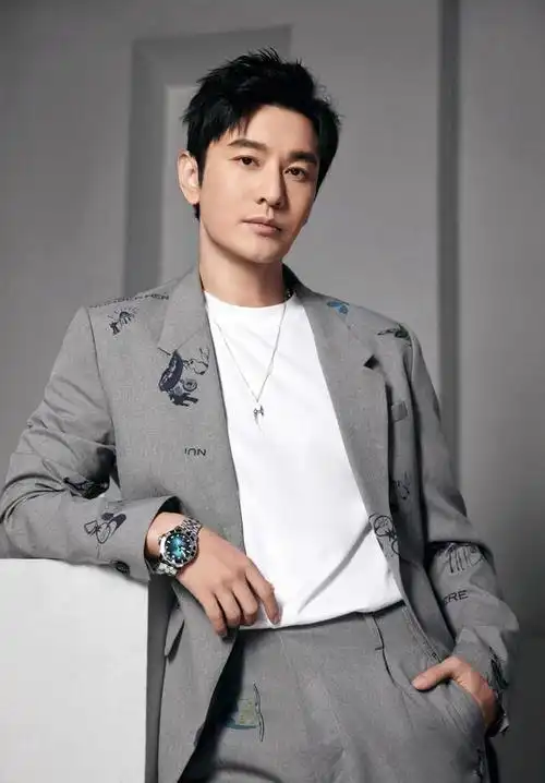 40 的男士多看看黄晓明的造型,时尚有品位,稳重又高级