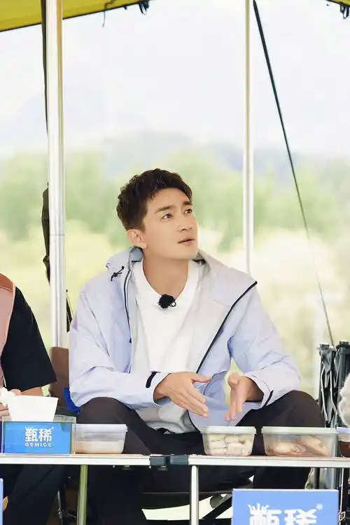 林更新加盟《一起露营吧》第二季 化身网友 "云代表"携测评任务来袭