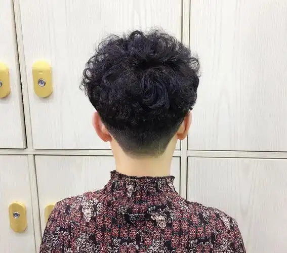 原创40到60岁女性剪短发烫小卷时尚减龄真洋气